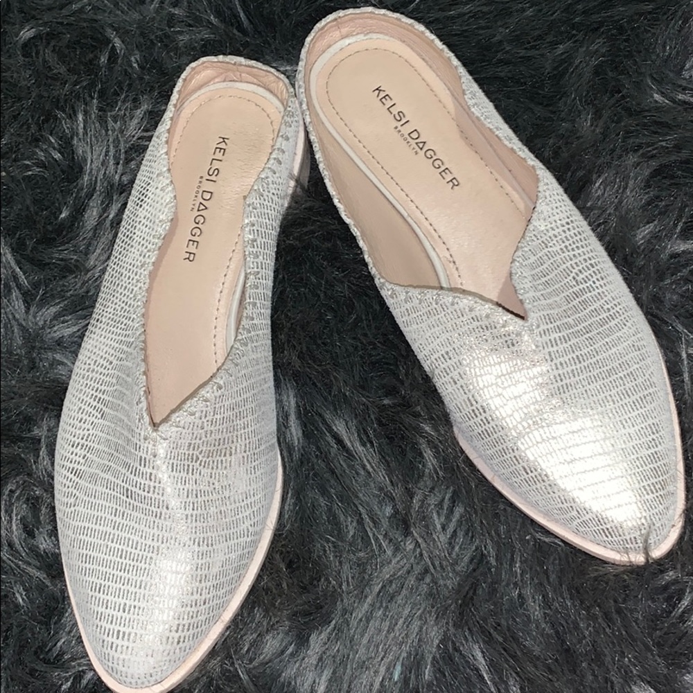 Kelsi Dagger mules